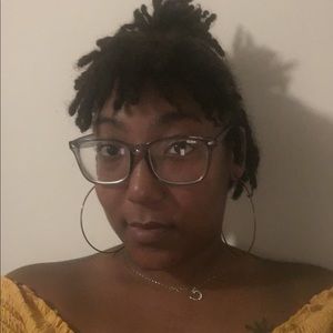 Meet your Posher, Tesha